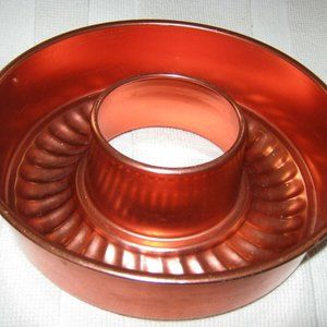 Vintage Mirro Copper Tone Jello Mold Bundt Cake Pan Decorative Holds 11 cups